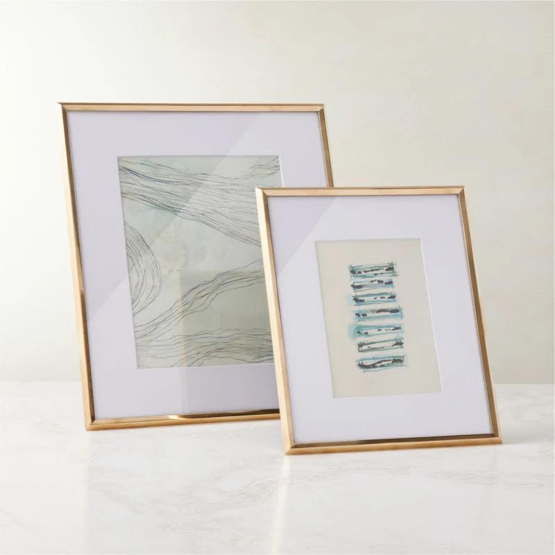 Blaine Polished Brass Picture Frame 5"x7" 6 Blaine Polished Brass Picture Frame 5"x7" - Image 4