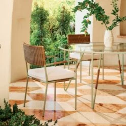 Reign Golden Marble Vase -marin sHOP CB2SU23 RC 04C V2 1