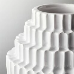 Dial Textured White Vase -marin sHOP DialShinyWhiteVaseAVSHF20