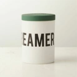Dreamer In London Cedarwood And Vanilla Candle -marin sHOP DreamerinLondonCandleAV2SHF22