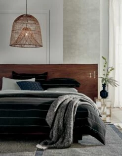 Nassa Woven Bamboo Pendant Light -marin sHOP LandscapeMidtoneKingBedJN20