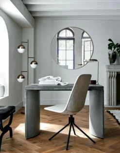 Links Cool White Decorative Marble Chain -marin sHOP MarcelConcreteDeskLinksFB19