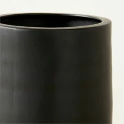 Reo Tall Black Vase 8 Reo Tall Black Vase -marin sHOP ReoLargeBlackVaseAVSHS23