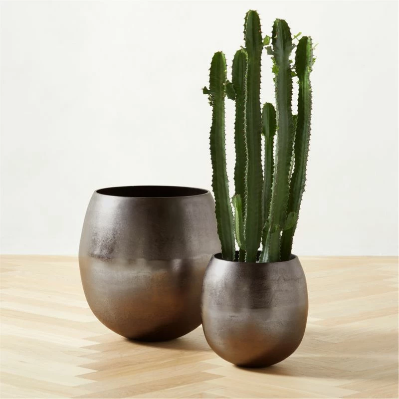 Rough Cast Black Metal Indoor Planter Small 4 Rough Cast Black Metal Indoor Planter Small - Image 2