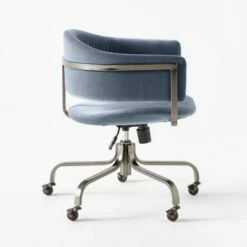 Stretta Blue Velvet Office Chair -marin sHOP StrettaBlueMtlOffcChairSDSSS22